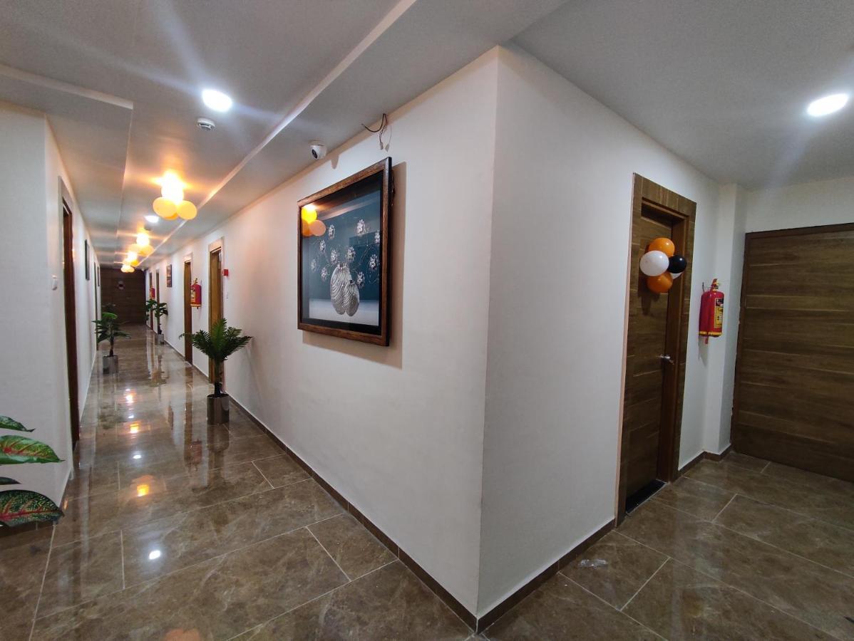 Hotel Newyork Inn Ānand 외부 사진