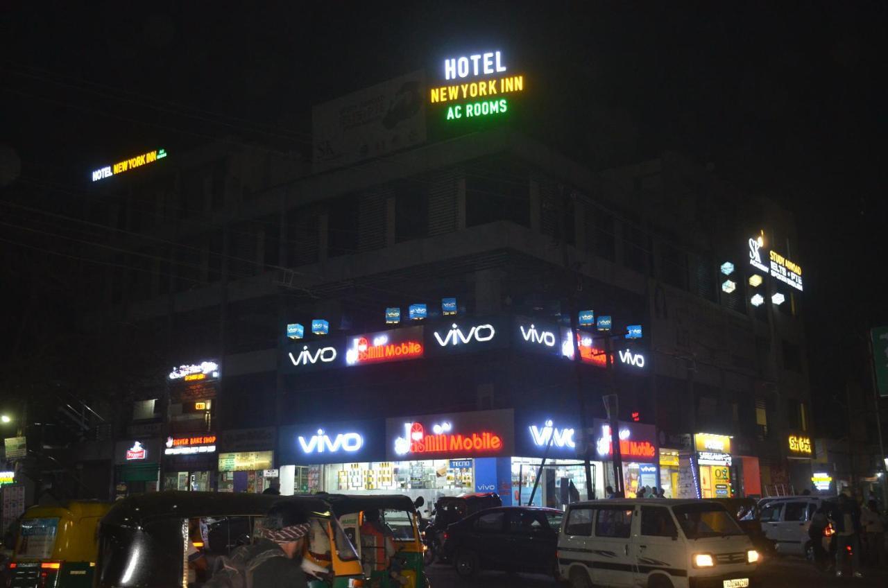 Hotel Newyork Inn Ānand 외부 사진